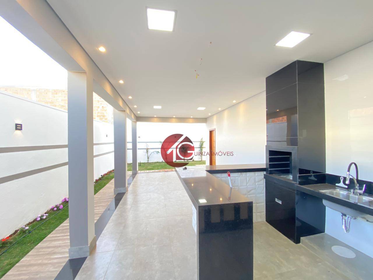 Casa à venda com 3 quartos, 220m² - Foto 14