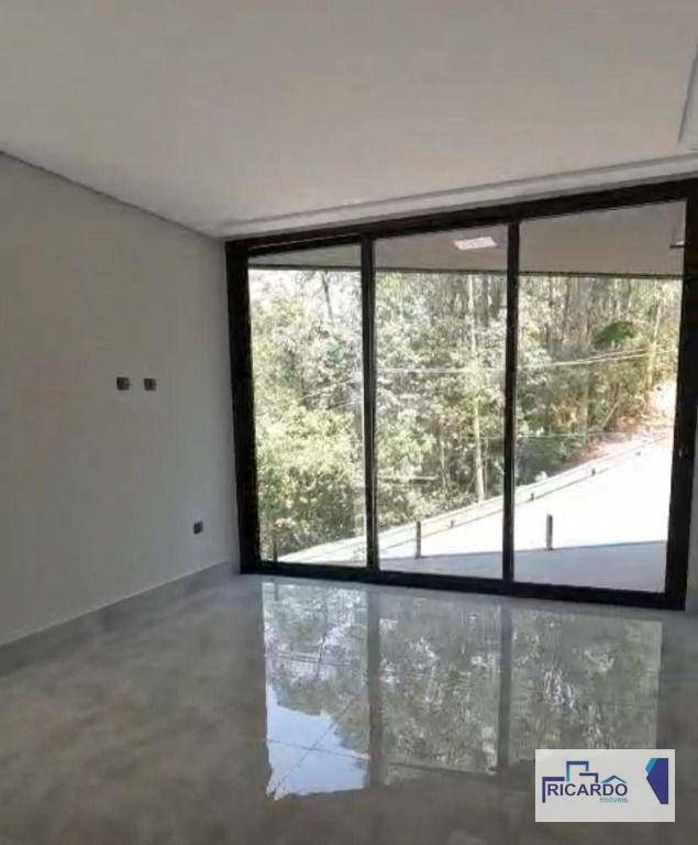 Sobrado à venda com 4 quartos, 360m² - Foto 22