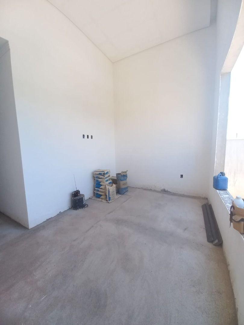 Casa à venda com 3 quartos, 145m² - Foto 2