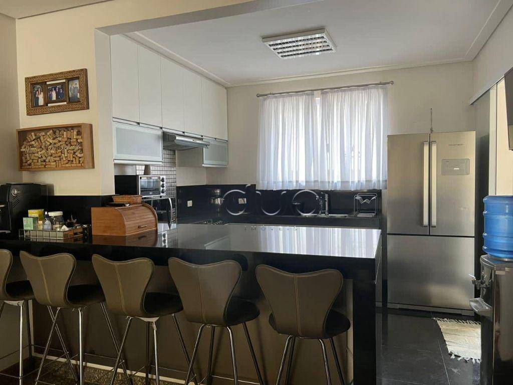 Casa à venda com 3 quartos, 337m² - Foto 13