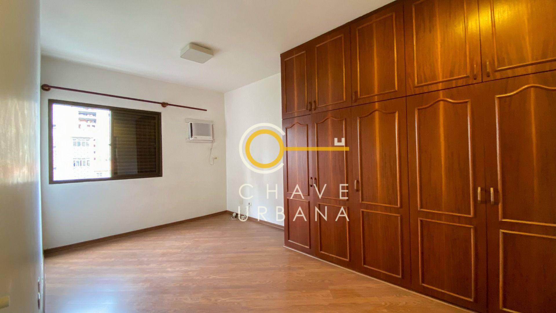 Apartamento para alugar com 3 quartos, 174m² - Foto 12
