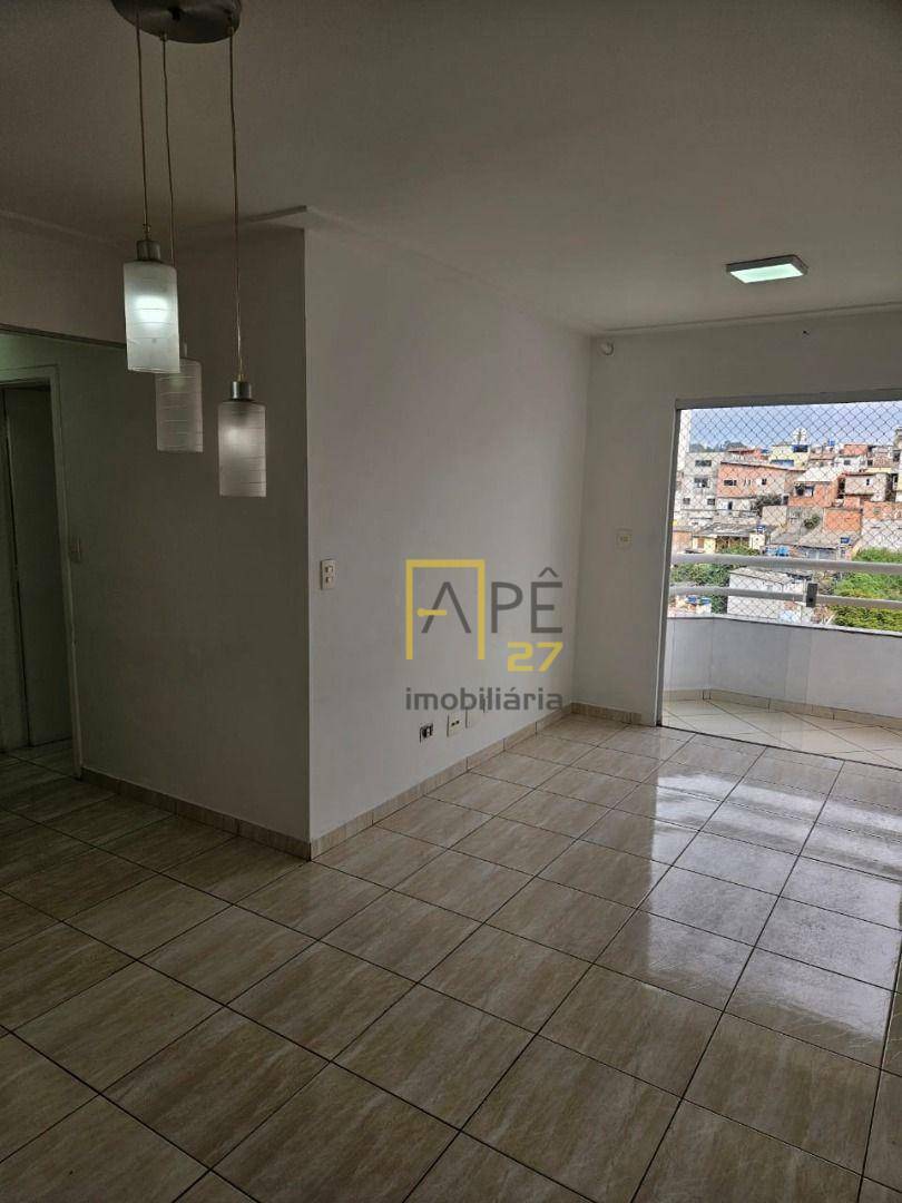 Apartamento para alugar com 3 quartos, 70m² - Foto 5
