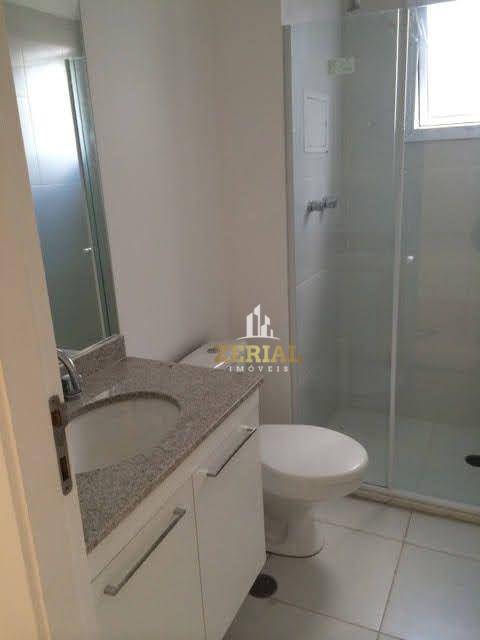 Apartamento para alugar com 2 quartos, 65m² - Foto 17