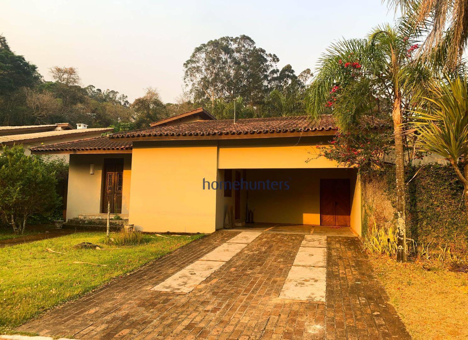 Casa de Condomínio à venda com 3 quartos, 345m² - Foto 1