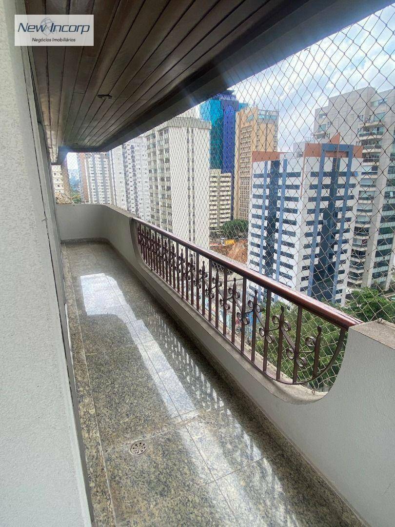 Apartamento à venda e aluguel com 3 quartos, 200m² - Foto 1