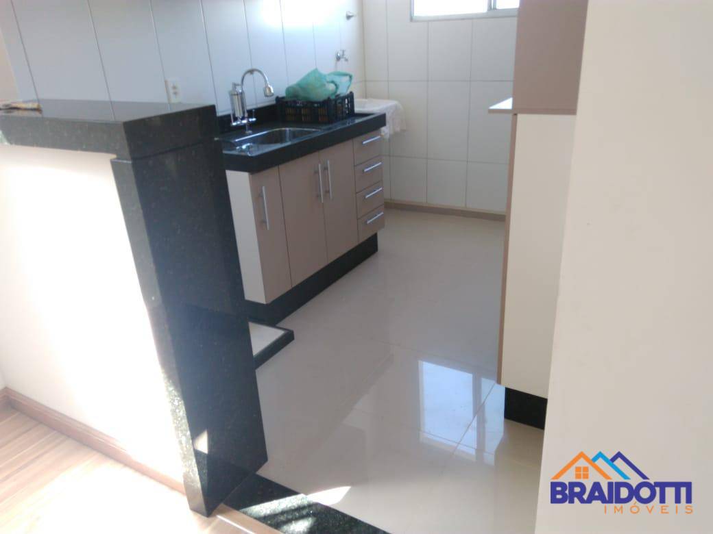 Apartamento à venda com 2 quartos, 45m² - Foto 9