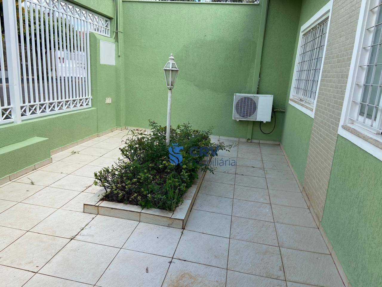 Casa à venda com 3 quartos, 200m² - Foto 3