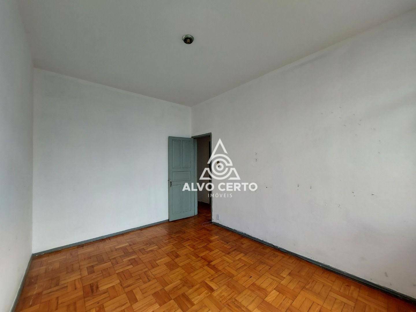 Apartamento à venda com 3 quartos, 94m² - Foto 10