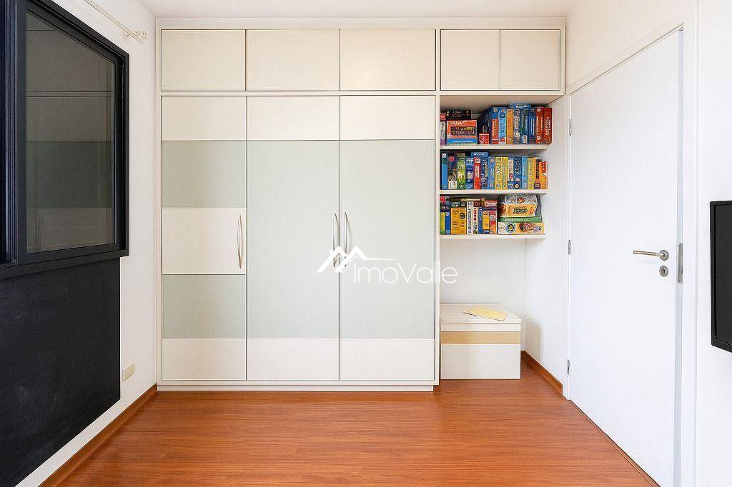 Apartamento para alugar com 5 quartos, 242m² - Foto 23