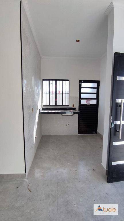 Casa à venda com 2 quartos, 50m² - Foto 2