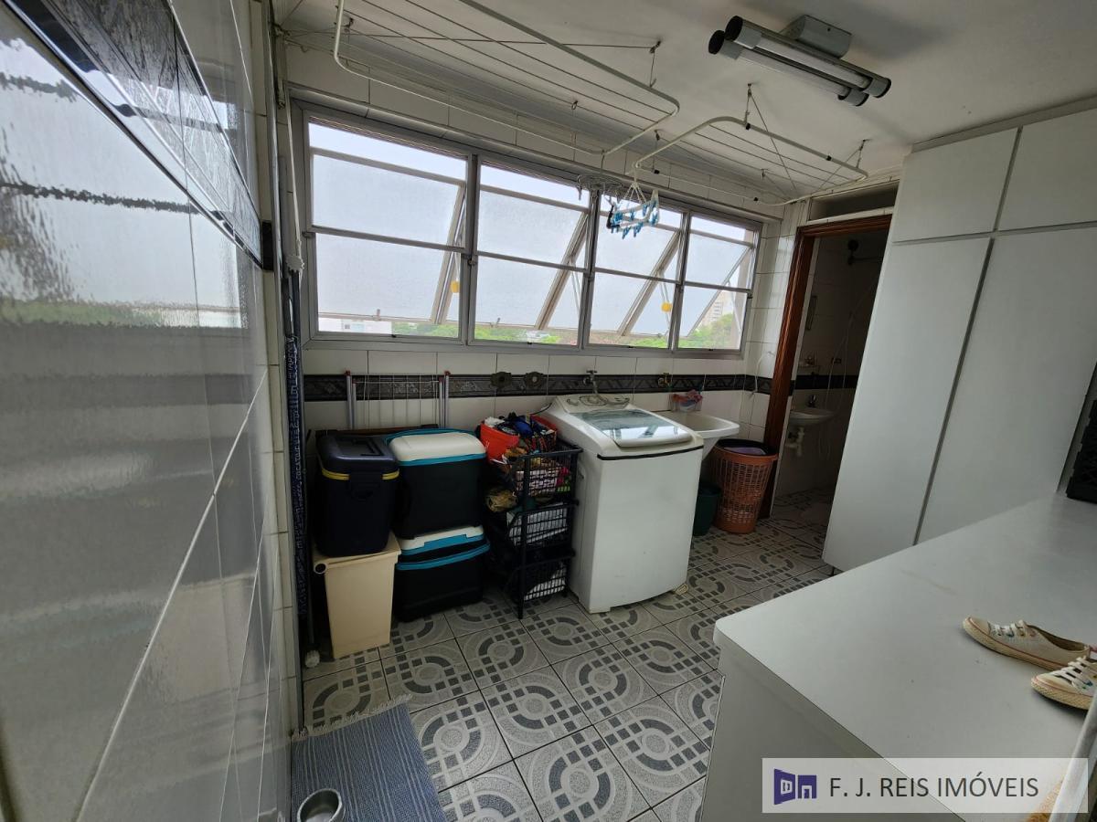 Apartamento à venda com 3 quartos, 115m² - Foto 11