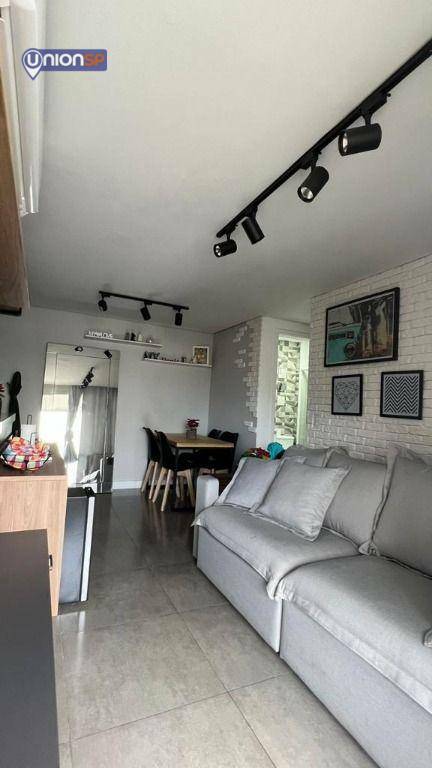 Apartamento à venda com 2 quartos, 61m² - Foto 4