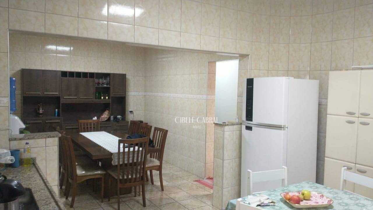 Casa à venda com 3 quartos, 300M2 - Foto 5