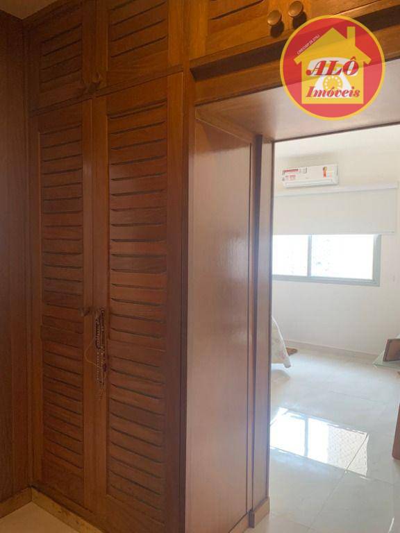 Apartamento à venda com 4 quartos, 246m² - Foto 18