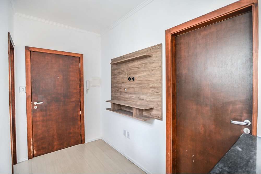 Apartamento à venda com 1 quarto, 37m² - Foto 2