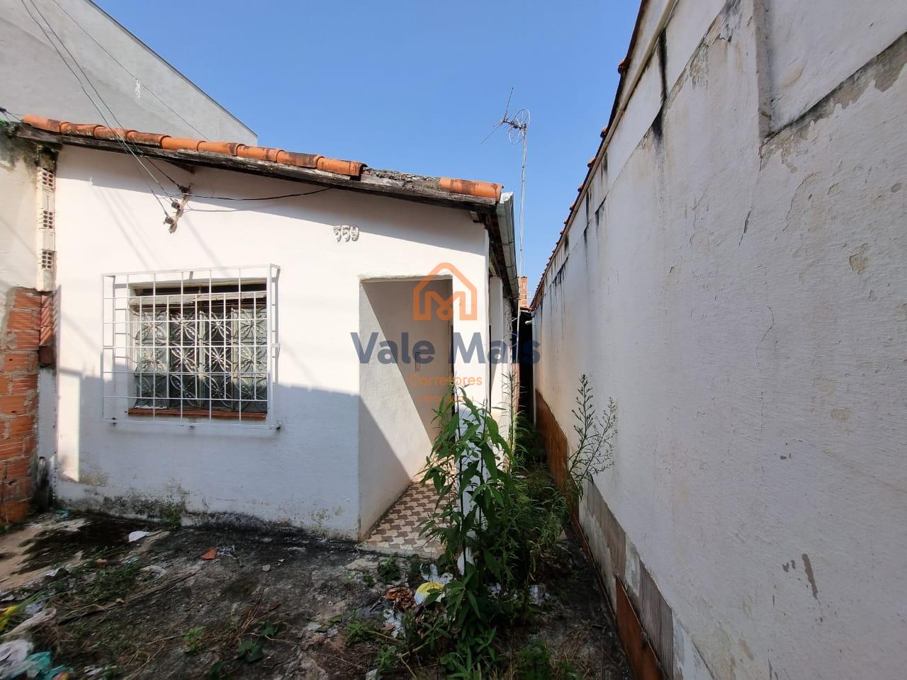 Casa à venda com 4 quartos, 192m² - Foto 1