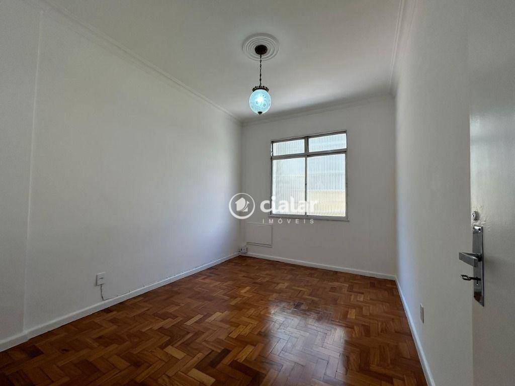 Apartamento à venda com 2 quartos, 72m² - Foto 21