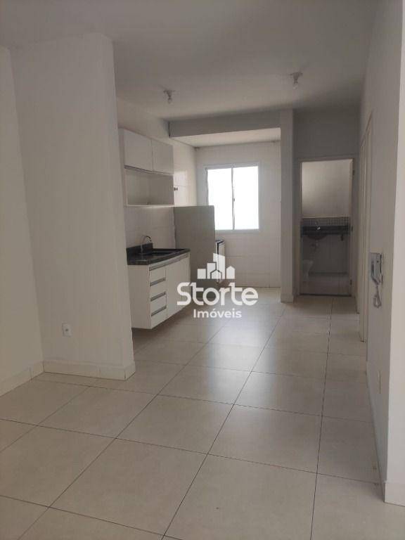 Apartamento à venda com 2 quartos, 58m² - Foto 4