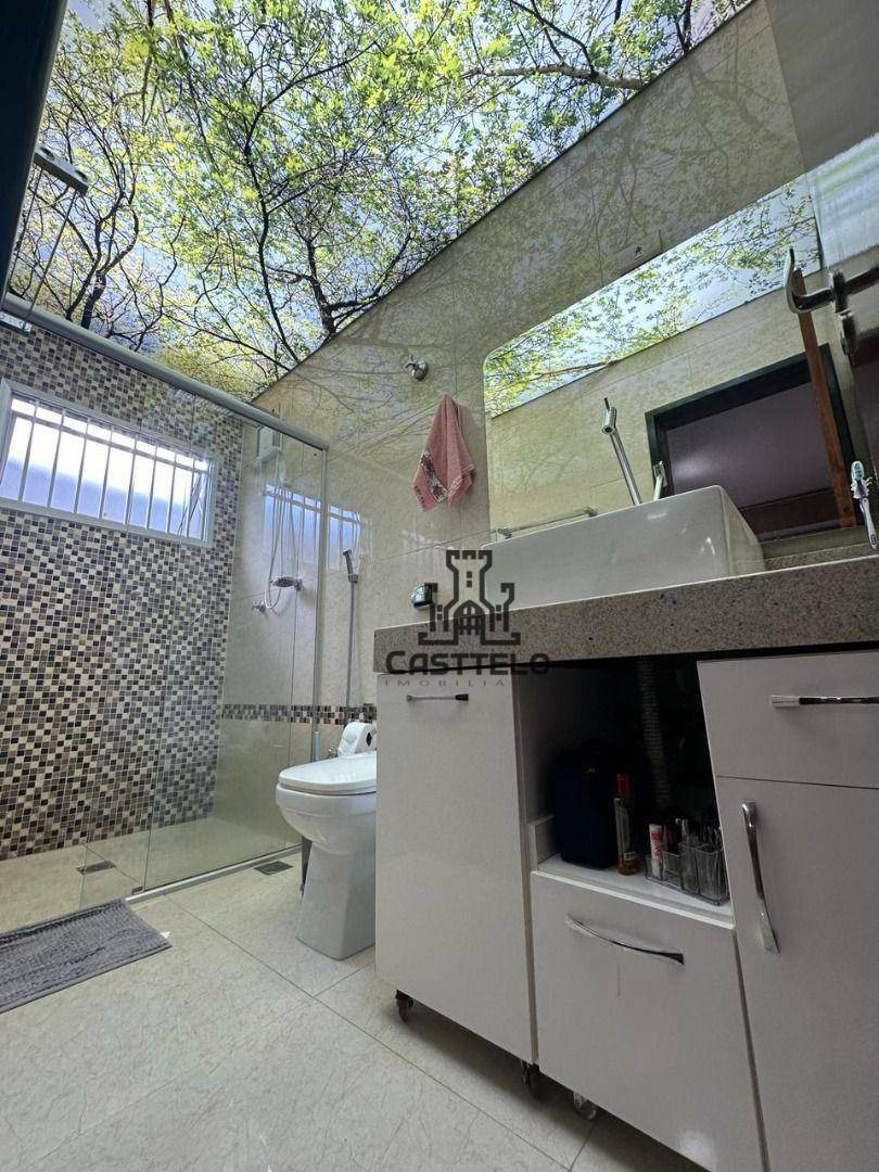 Casa à venda com 3 quartos, 200m² - Foto 7