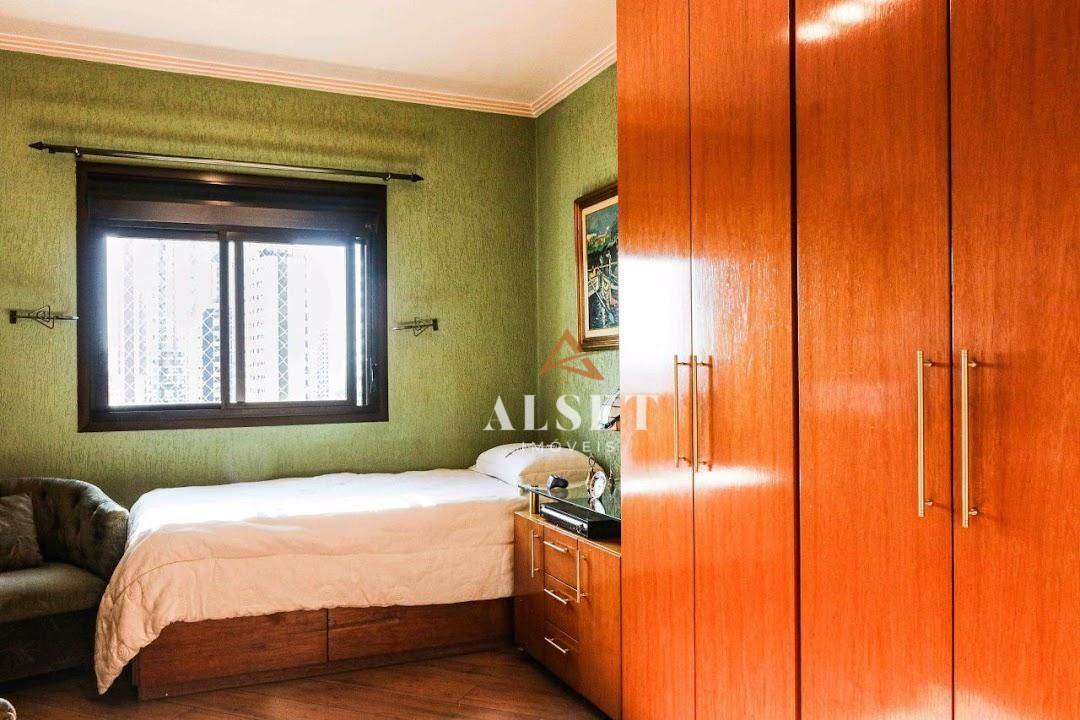 Apartamento à venda com 3 quartos, 182m² - Foto 22