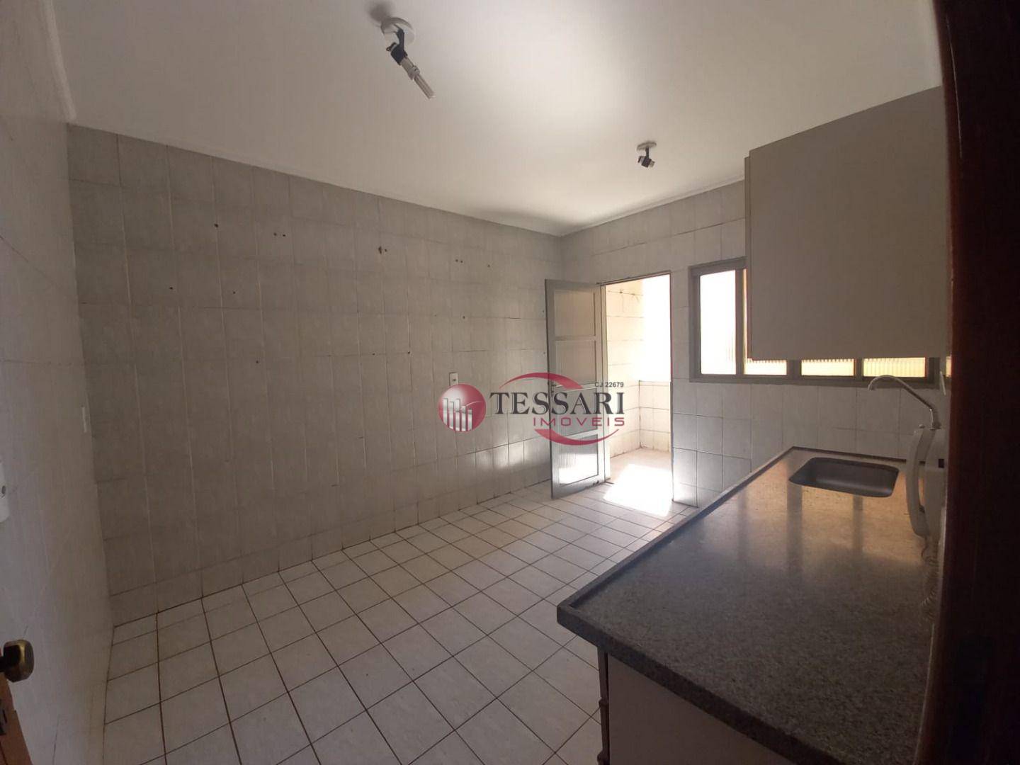 Apartamento à venda com 3 quartos, 80m² - Foto 4