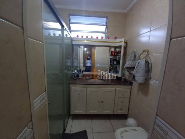 Casa à venda com 3 quartos, 200m² - Foto 8