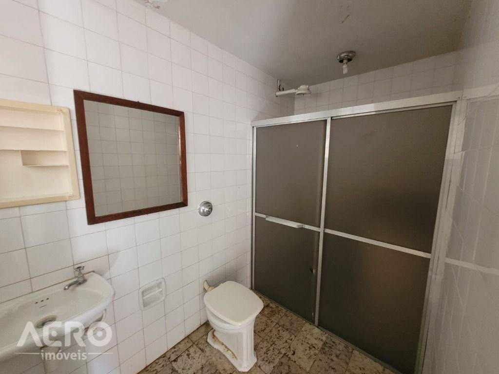 Casa à venda com 3 quartos, 208m² - Foto 25