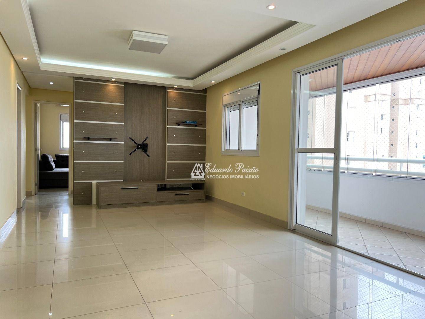 Apartamento à venda com 3 quartos, 114m² - Foto 1