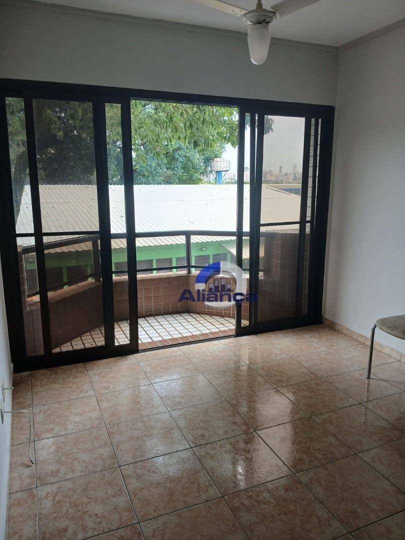 Apartamento à venda com 3 quartos, 72m² - Foto 2