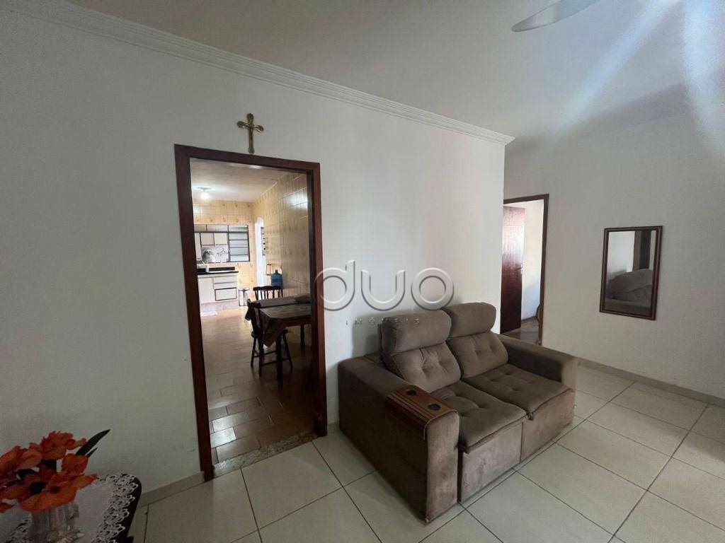 Casa à venda com 3 quartos, 212m² - Foto 9