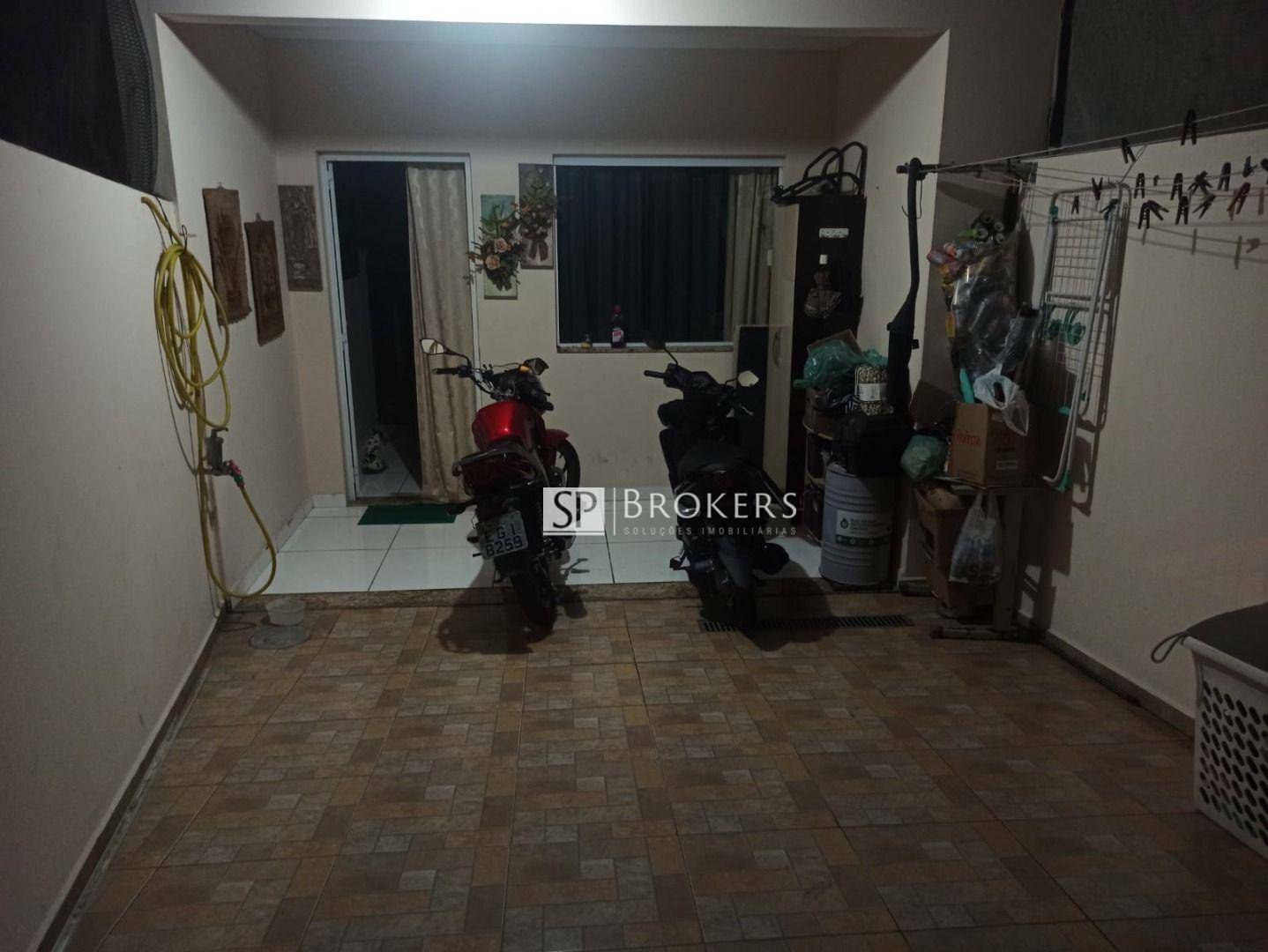 Casa à venda com 2 quartos, 300m² - Foto 9