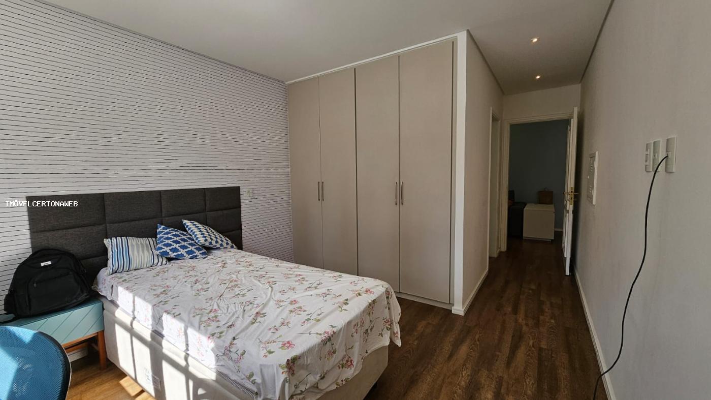 Casa de Condomínio à venda com 4 quartos, 420m² - Foto 20