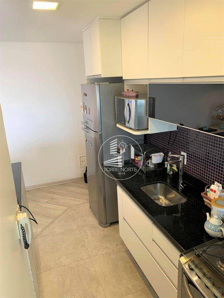 Apartamento à venda com 2 quartos, 62m² - Foto 9