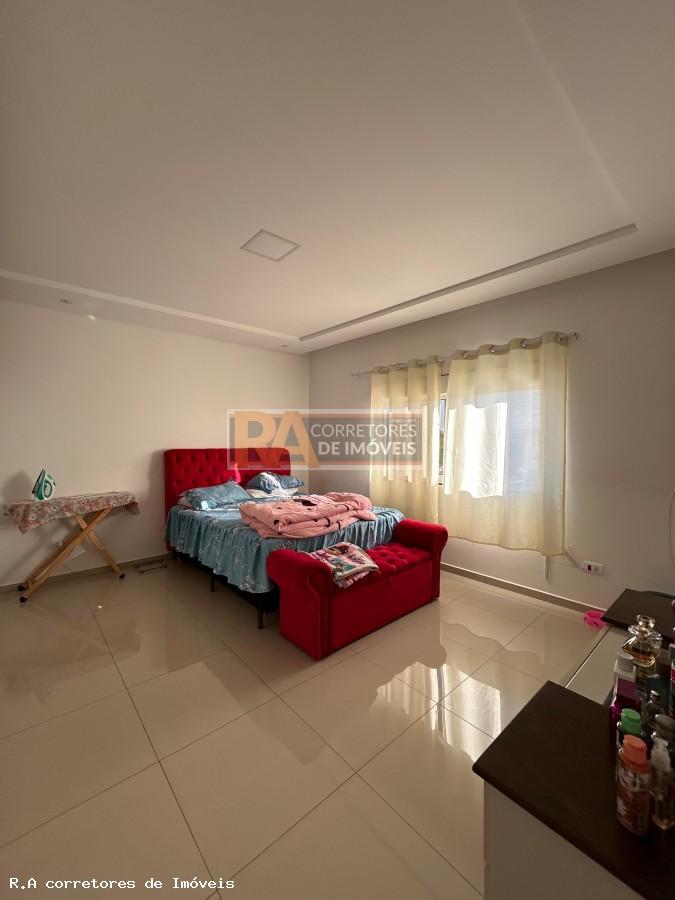 Sobrado à venda com 3 quartos, 220m² - Foto 9