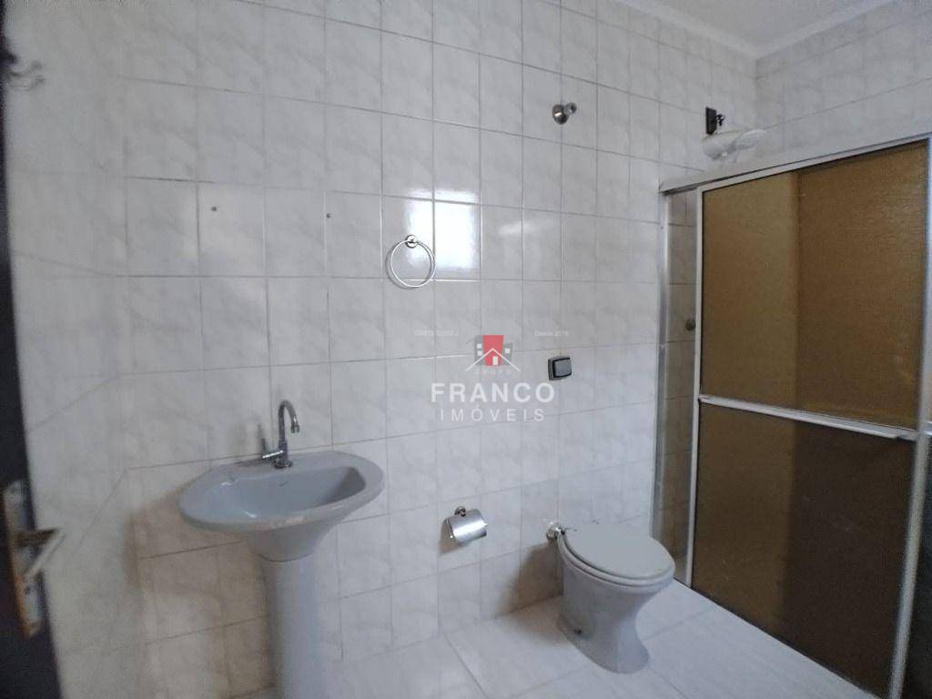 Casa para alugar com 2 quartos, 80m² - Foto 14