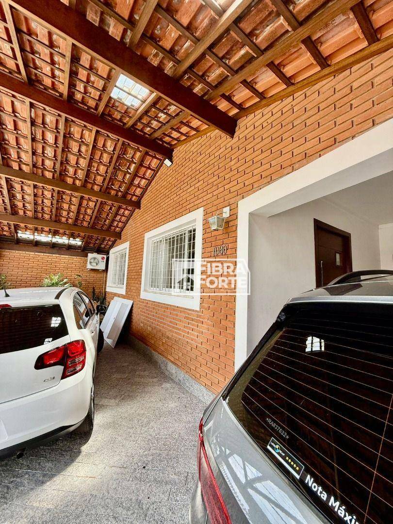 Casa à venda com 3 quartos, 200m² - Foto 3