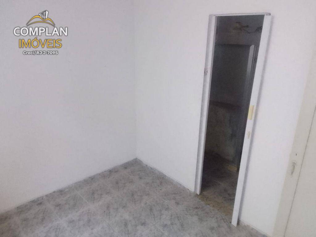 Apartamento à venda com 1 quarto, 38m² - Foto 12