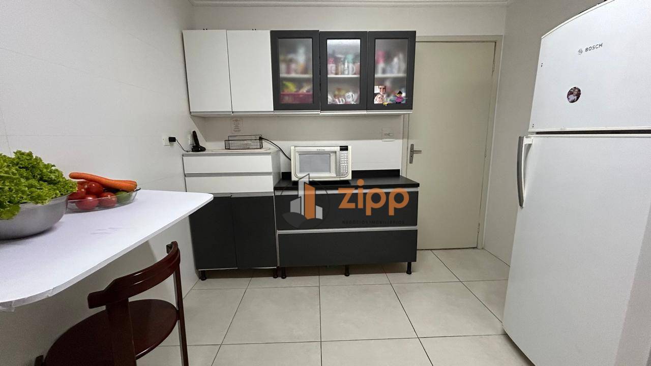 Apartamento à venda com 2 quartos, 70m² - Foto 15