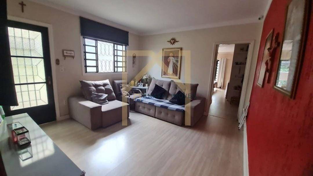 Casa à venda com 3 quartos, 174m² - Foto 1