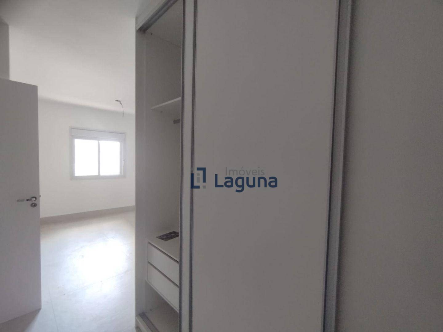 Apartamento para alugar com 1 quarto, 65m² - Foto 22