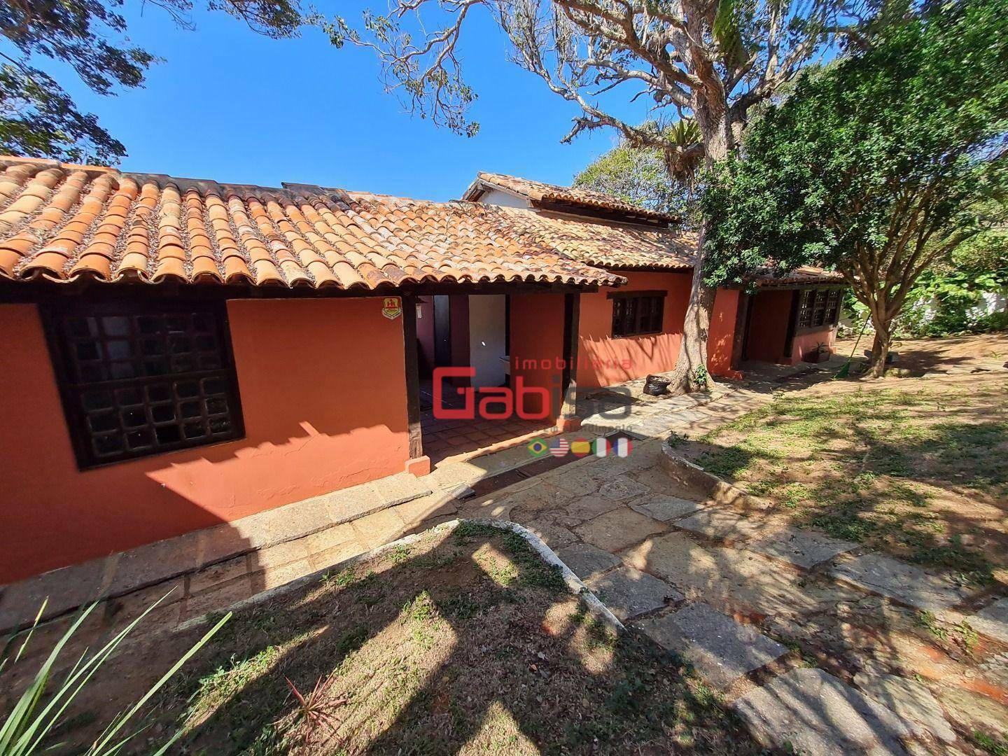 Casa à venda com 4 quartos, 300m² - Foto 1