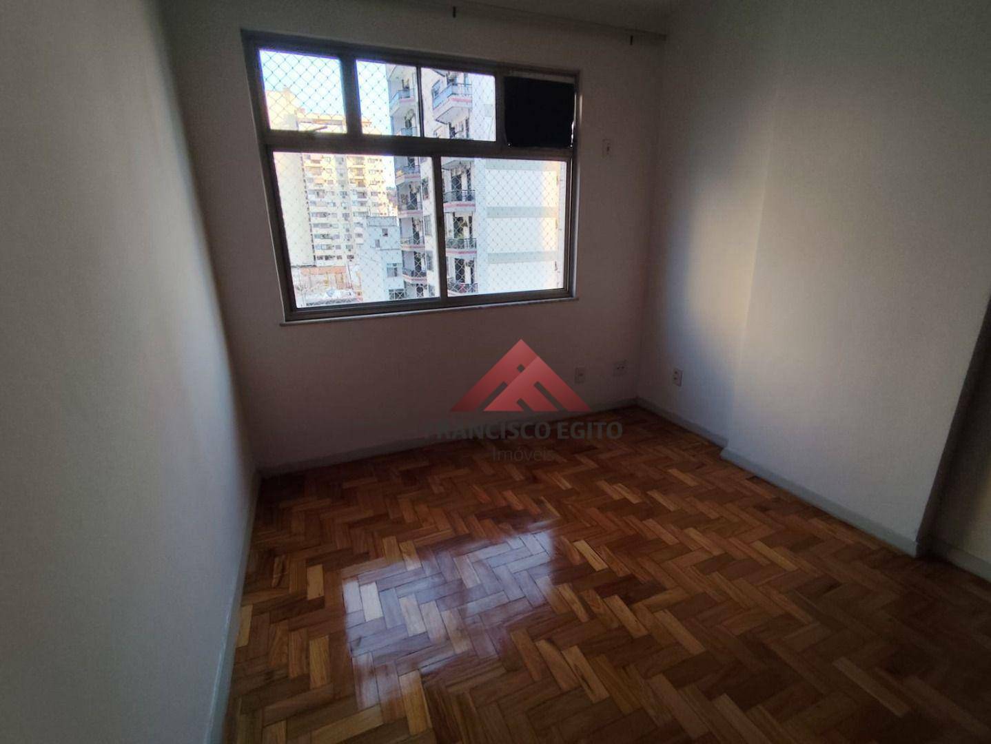 Apartamento à venda com 3 quartos, 100m² - Foto 12