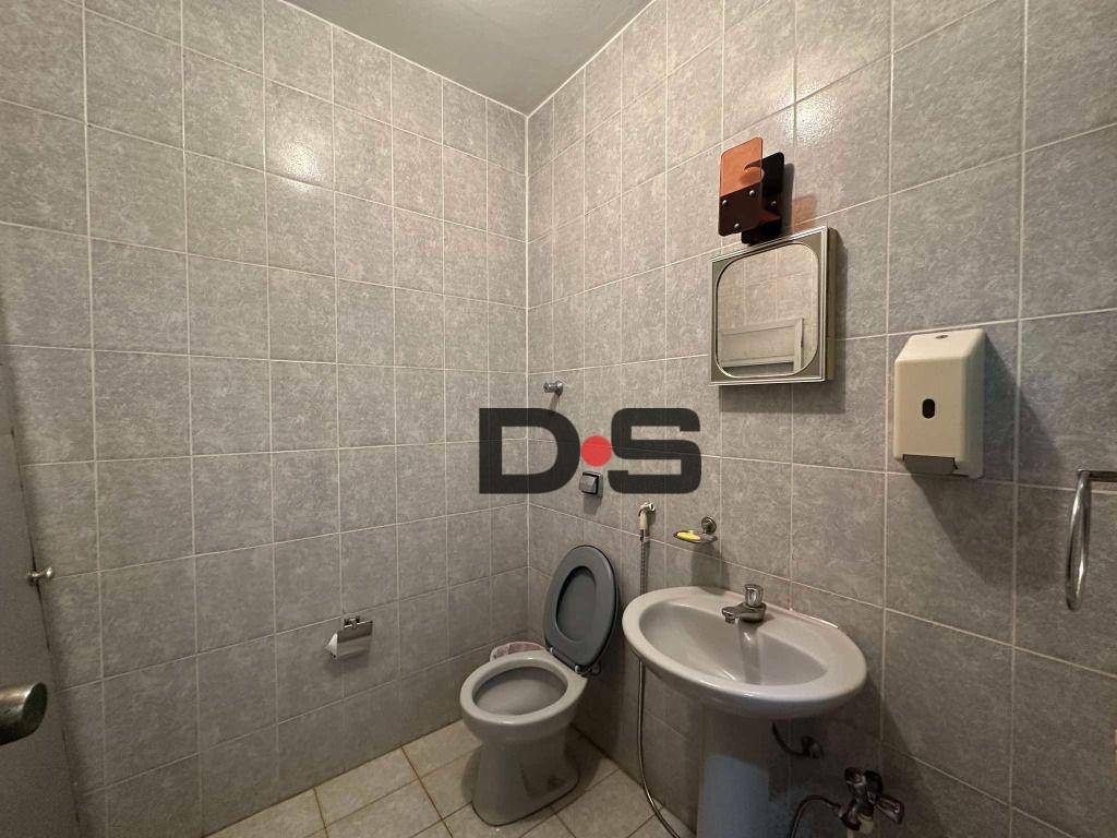 Chácara à venda com 6 quartos, 500m² - Foto 33