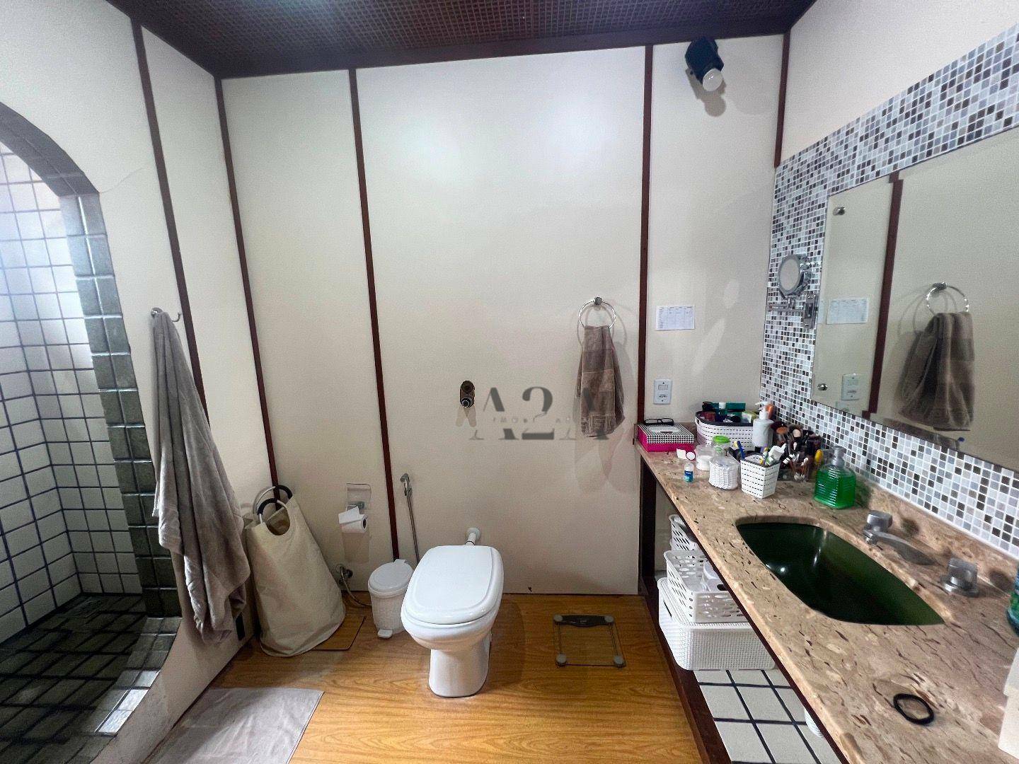 Casa à venda com 4 quartos, 335m² - Foto 6