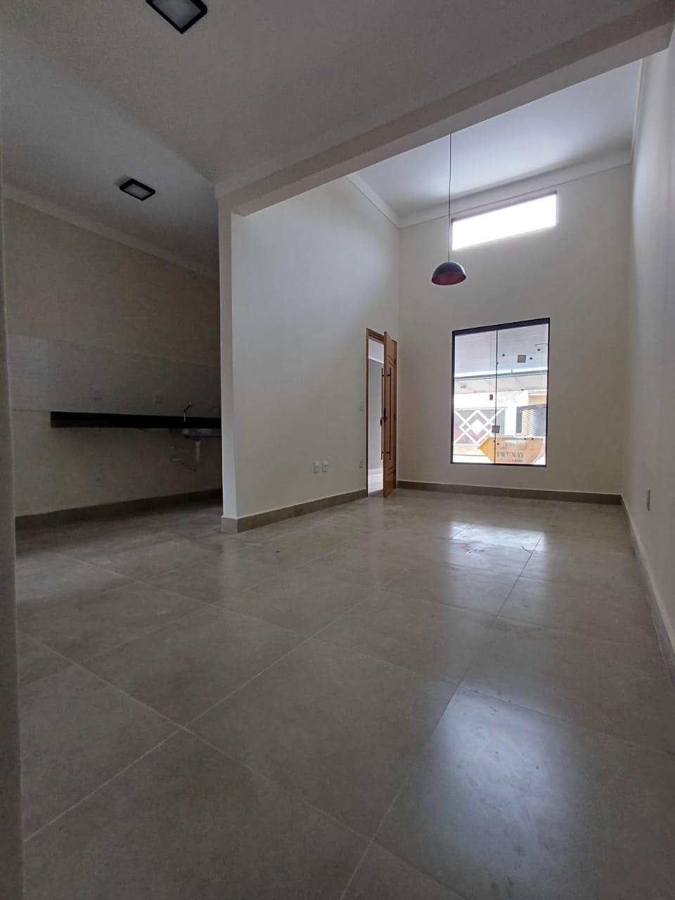 Casa à venda com 2 quartos, 90m² - Foto 4