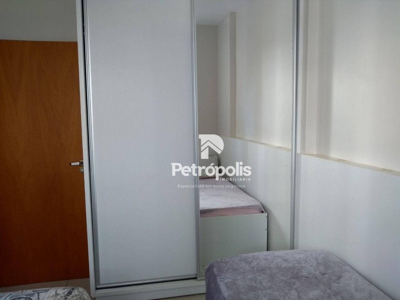 Apartamento à venda com 3 quartos, 87m² - Foto 12