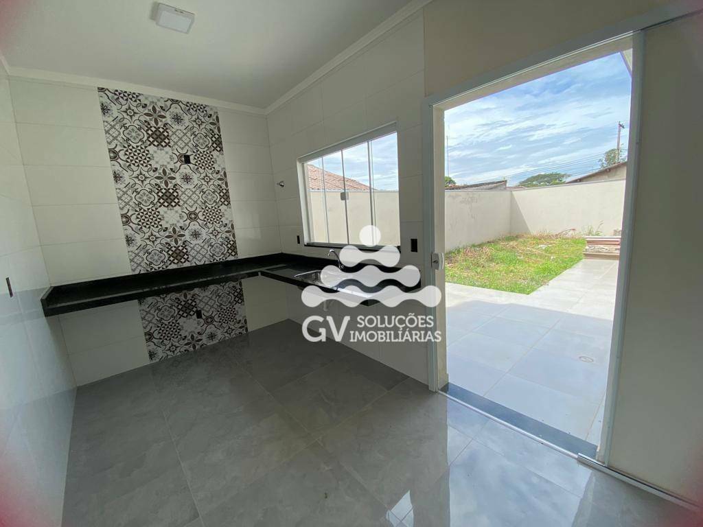 Casa à venda com 3 quartos, 78m² - Foto 3