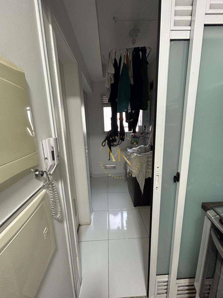 Apartamento à venda com 3 quartos, 145m² - Foto 35