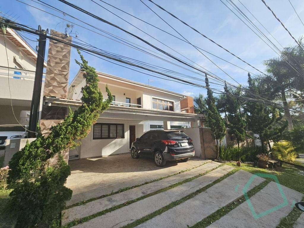 Casa de Condomínio à venda e aluguel com 3 quartos, 400m² - Foto 1