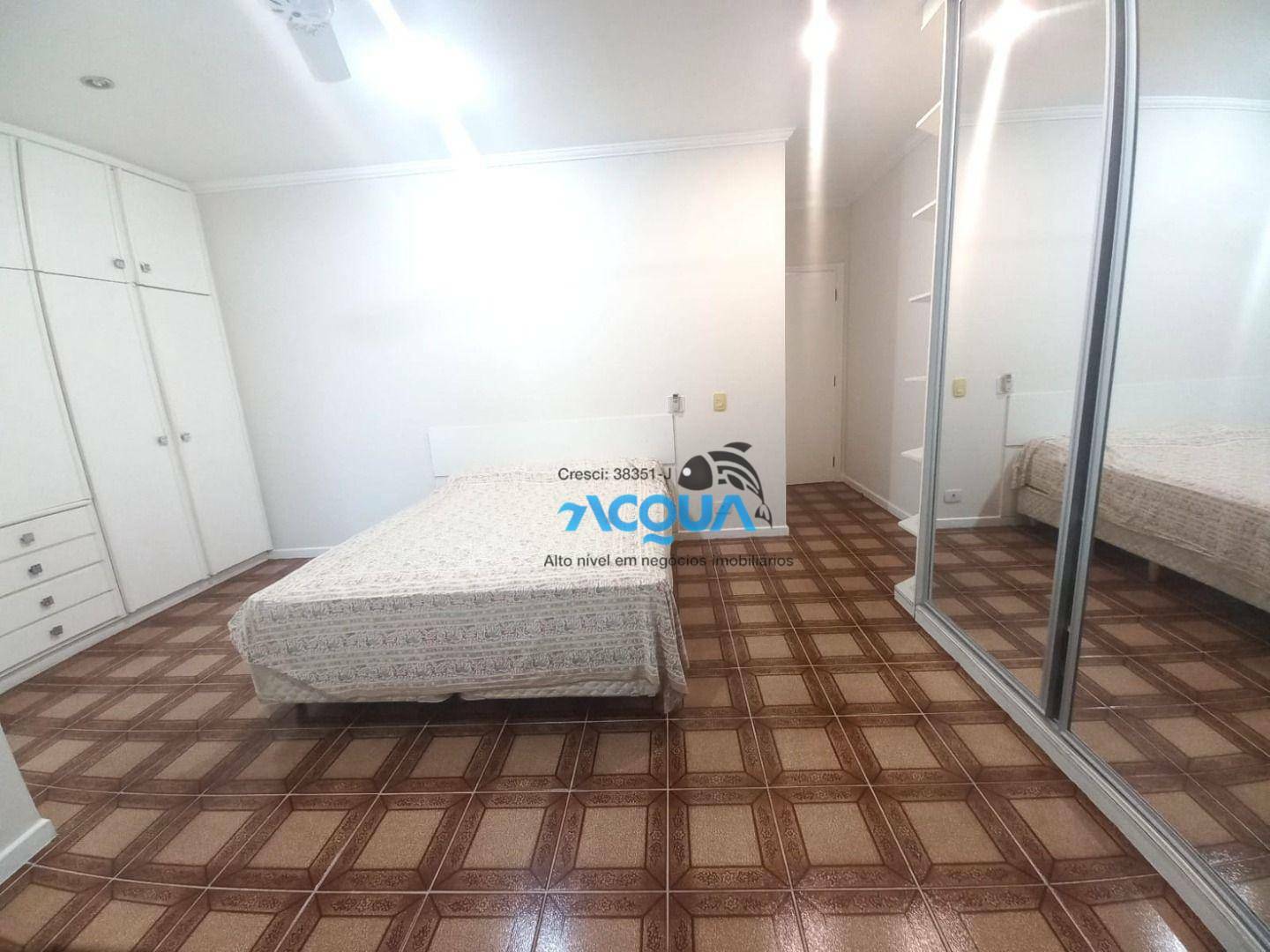 Apartamento à venda com 3 quartos, 180m² - Foto 5